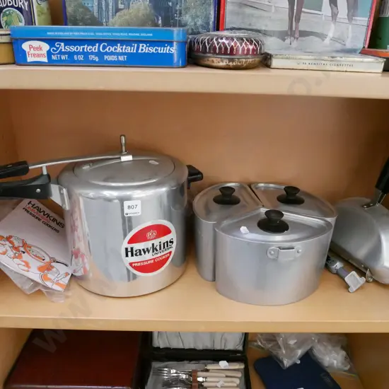 shelf; aluminium cookware