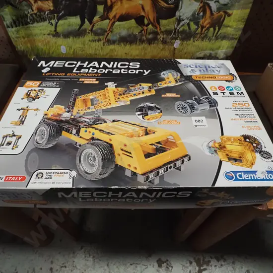 box; Mechanics lab lifting equipment