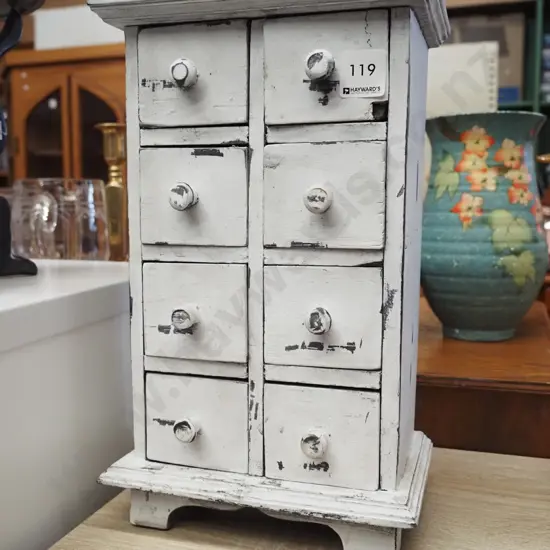 small jewellery/ specimen chest H-320