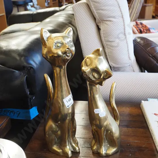 2x brass cat figurines Tallest H-340