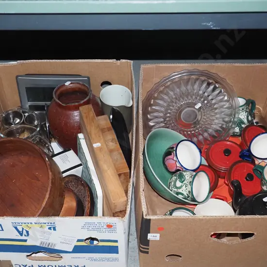 2x boxes; wooden bowls, chopping boards, coffee cups, cake stand etc - red dots