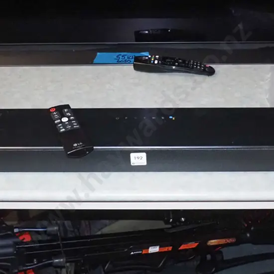 LG sound bar with wireless sub woofer