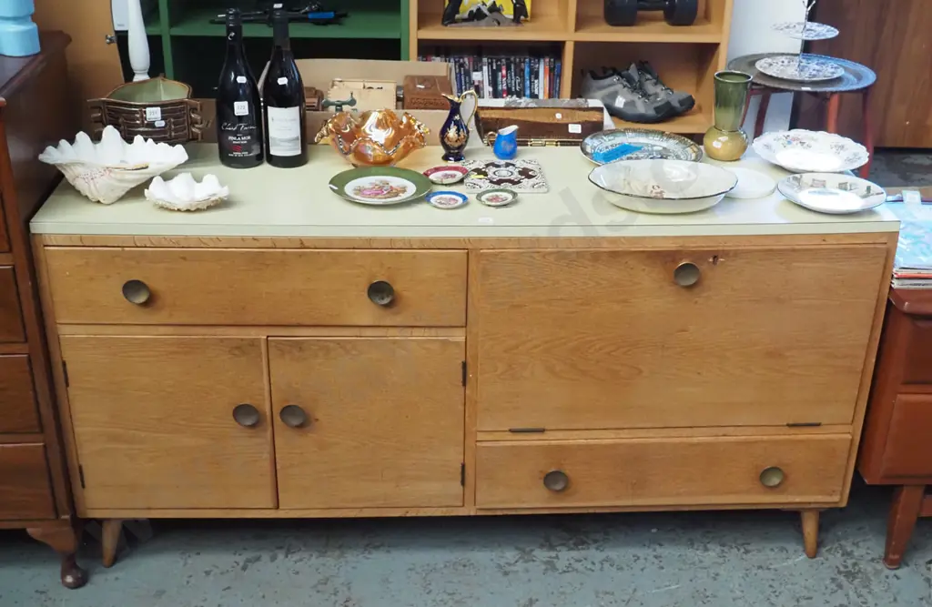 mid-century formica sideboard - needs attention H-780 W-1520 D-420 Image 1++