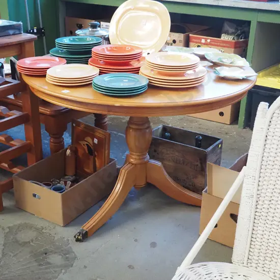 rimu veneer pedestal table - scratches and damage to surface H-730 Diam-1060