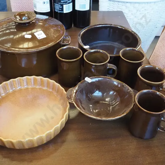 Temuka casserole, cups, bowl etc