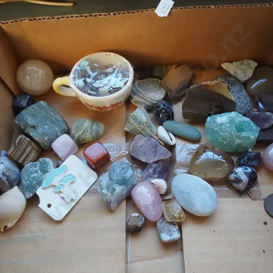 box; polished gem stones and other stones
