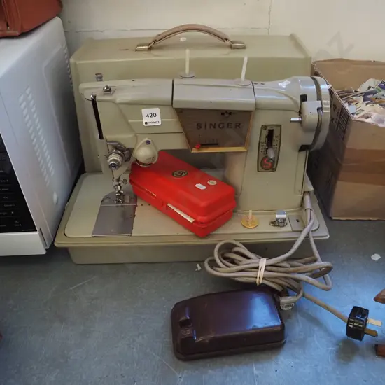 Singer table top sewing machine