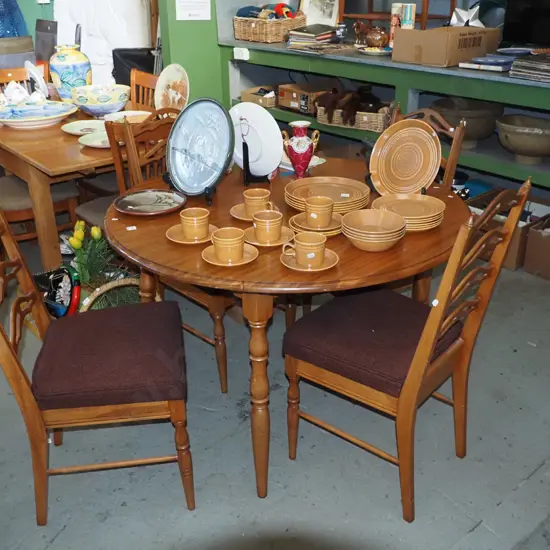 mahogany extending circular table with 4 matching ladder back chairs H-750 Diam-1120