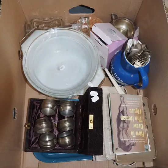 box; retro pyrex dish, napkin rings etc