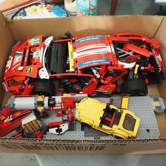 box Lego Technics racing car etc
