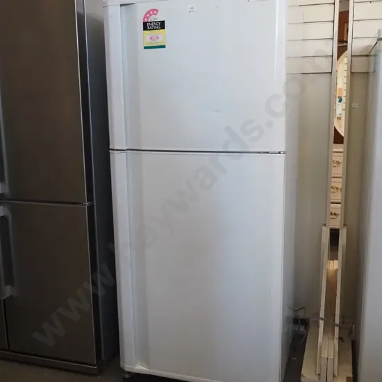 Mitsubishi fridge/freezer - 1 ding to top door H-1600 W-700 D-680
