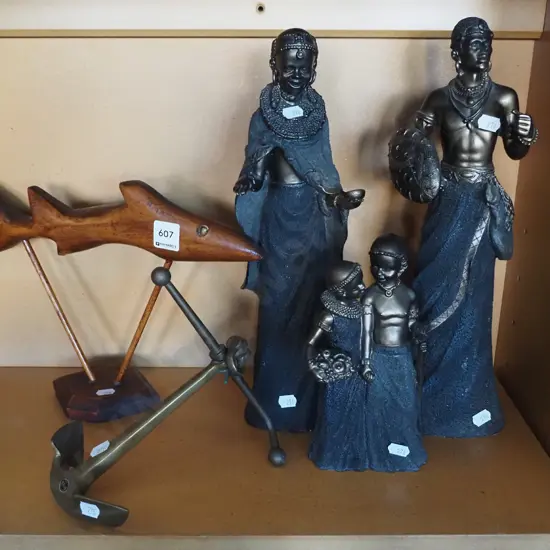 brass anchor, wooden fish figurine, 3x African figurines H-360