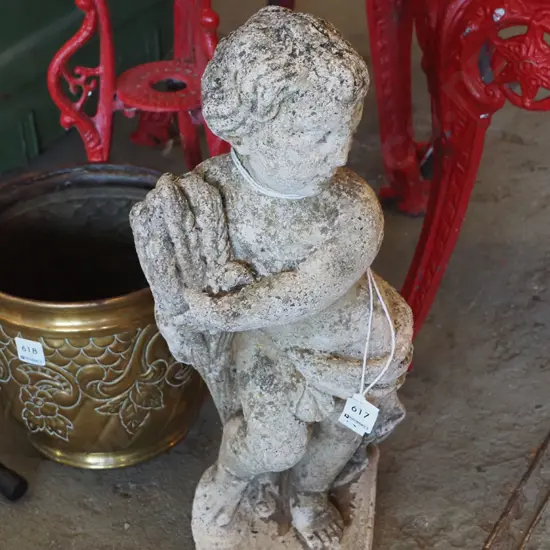 concrete statue H-490