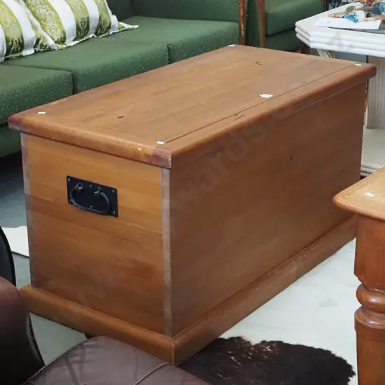 solid rimu blanket box