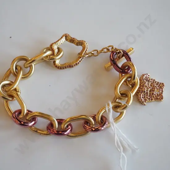 golden chain bracelet