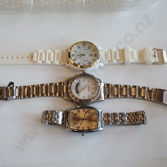 3x wristwatches