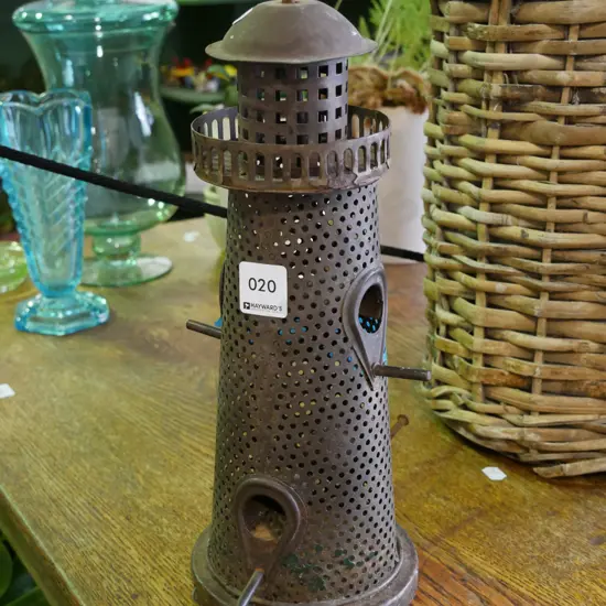 lighthouse themed bird feeder H-330