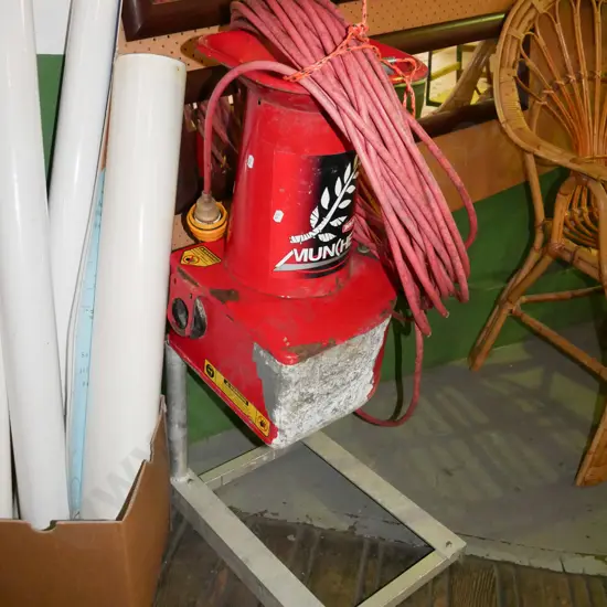 Rover corded garden mulcher with 30m extension cord