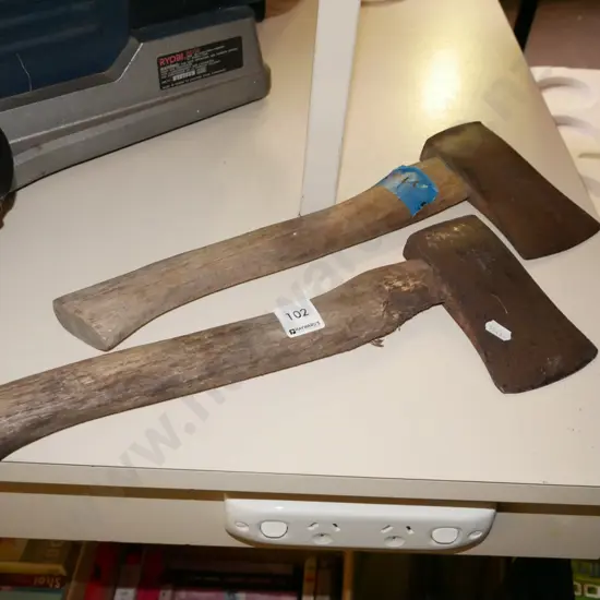 2x rusty hatchets
