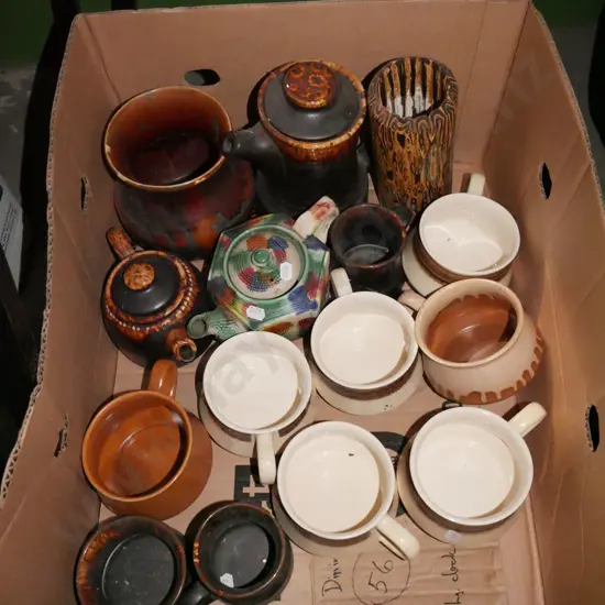 box; Crown Lynn bowls, vase etc