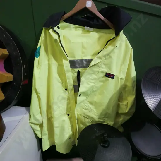 Tornado hi-vis wet weather jacket and pants  Size XL