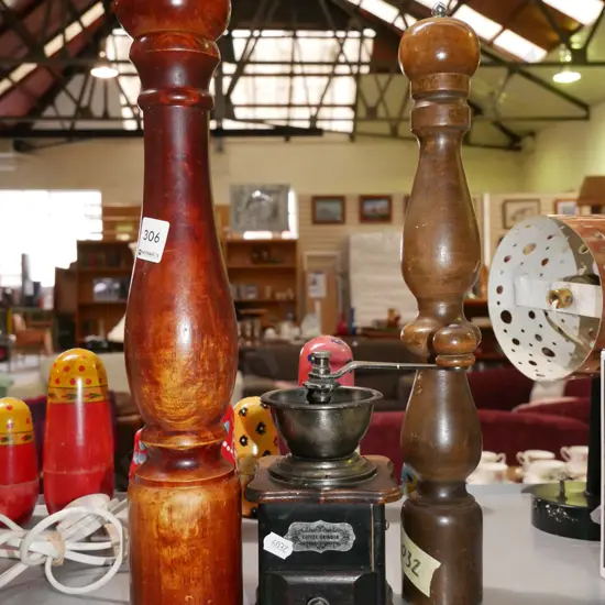 coffee grinder, 2x pepper grinders