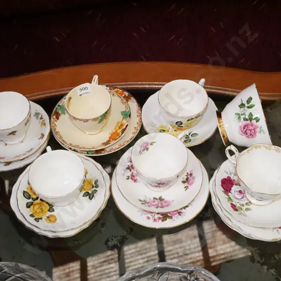 5x trios, cups, saucers, pink rose sugar