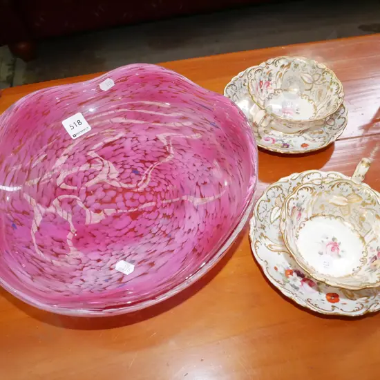 pink glass fruit bowl, 2x floral cups and saucers