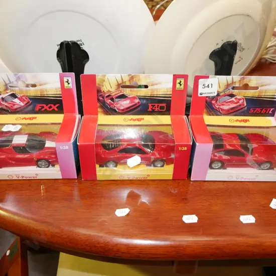 3x scale models of Ferrari vehicles