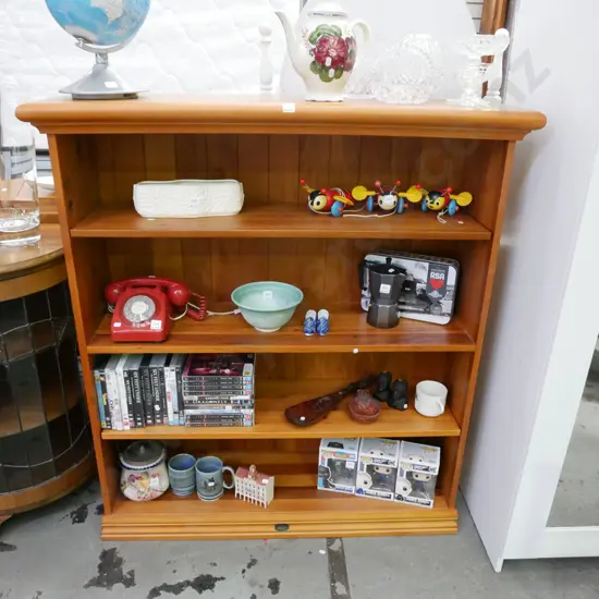 solid adjustable bookcase H-1230 W-1120 D-350