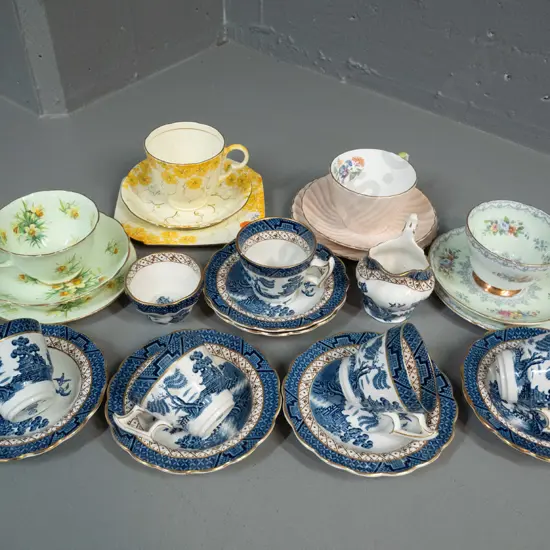 4 trios - Hammersley, Shelley Crochet, etc. - and Booths Real Old Willow cream, sugar and 5 coffee cups & saucers with