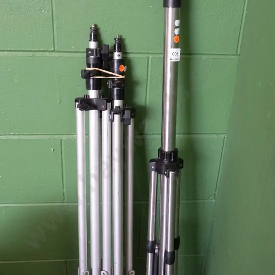 3 photography studio tripod stands