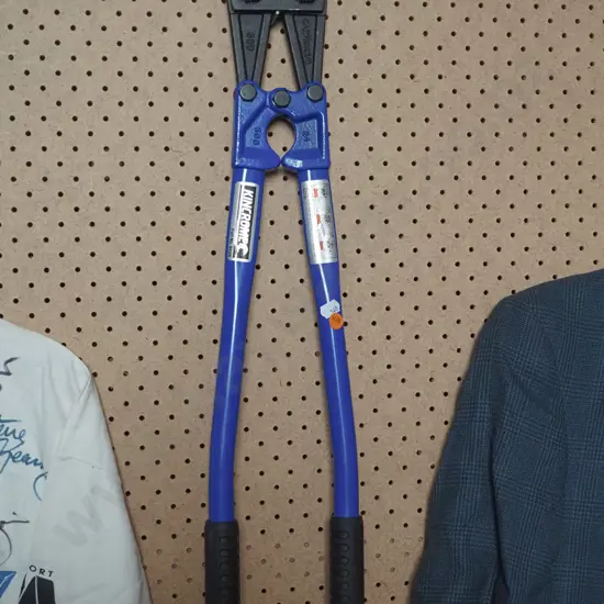 Large set of bolt cutters