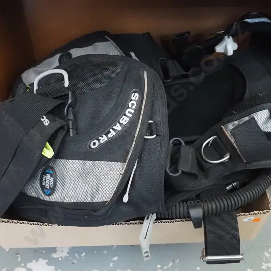 Scubapro dive vest & regulator
