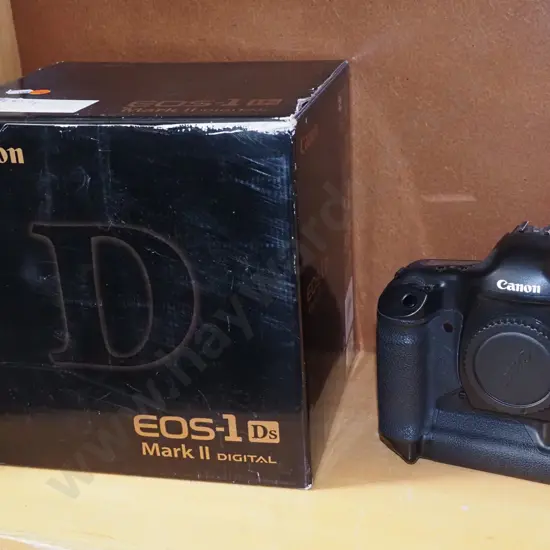 Cannon EOS-1DS digital SLR camera, with batteries, charger & accessories - body only no lens