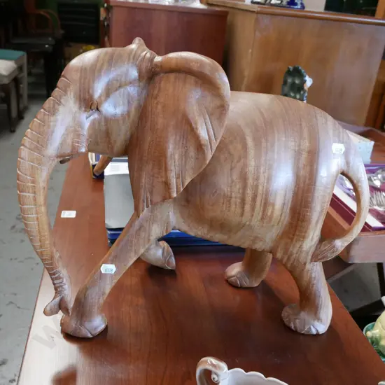 carved wooden elephant figurine H-340