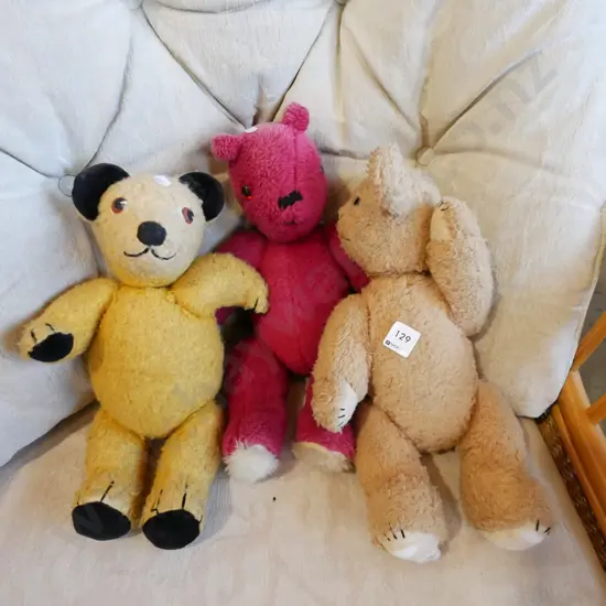 3x vintage teddy bears