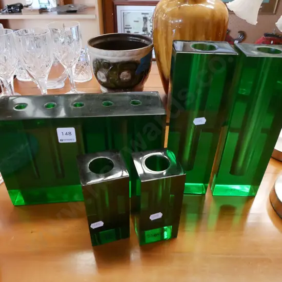 5x green acrylic vases H-250
