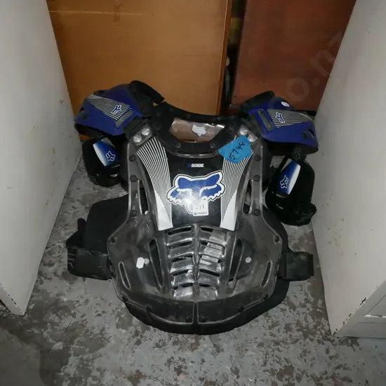 motor cross torso protector - size unknown