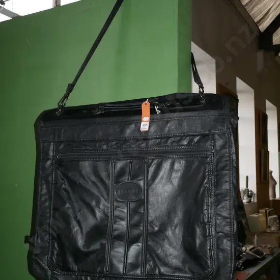 Luccini suit bag - leather