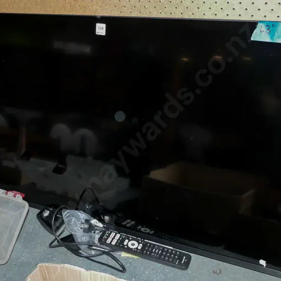 Panasonic 43" smart TV- no stand