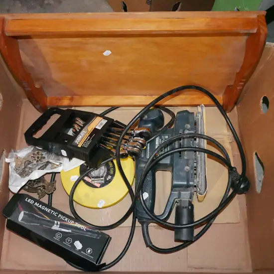 box; orbital sander, 30m tape measuring, wrench set etc