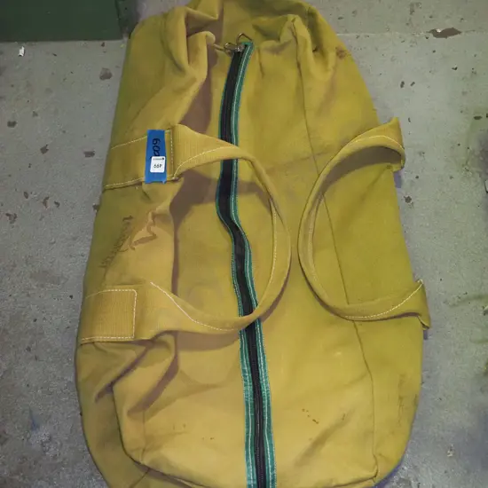 heavy canvas Trail Blazer travel bag