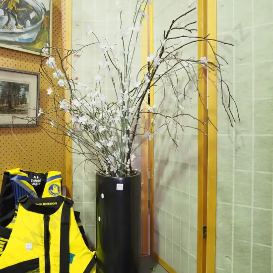 black vase with faux cherry blossom Vase H-500