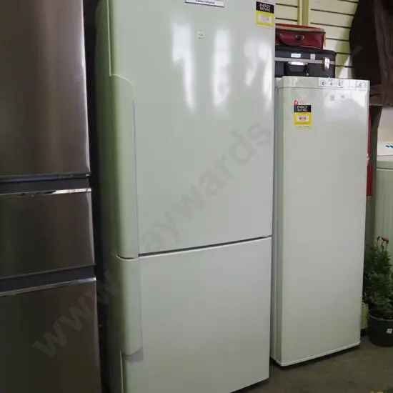 F&P fridge/freezer H-1600 W-635 D-660