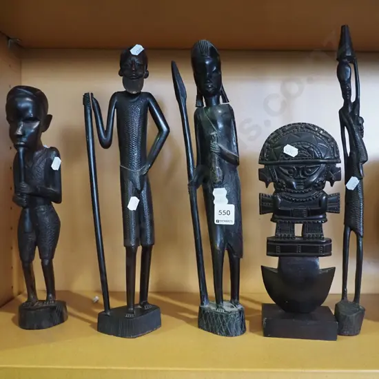 carved figurines H-400