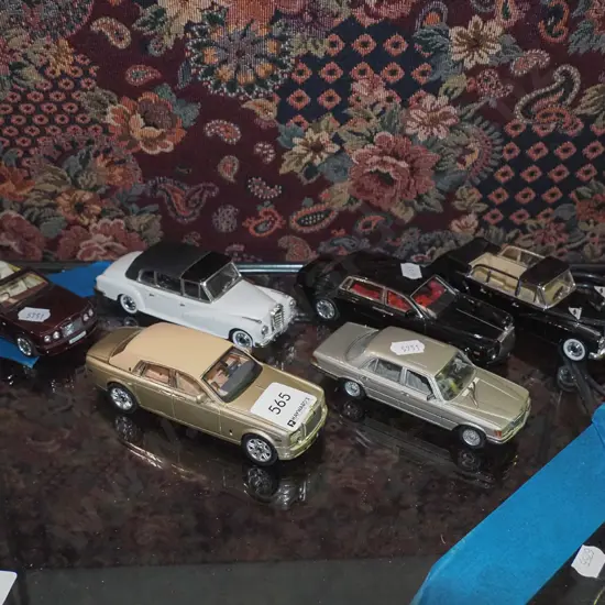 6x Die Cast model vehicles