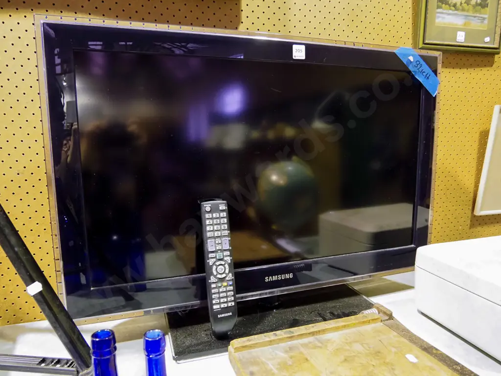 Samsung 32" TV Image 1++