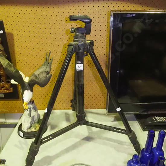 Vanguard camera tripod
