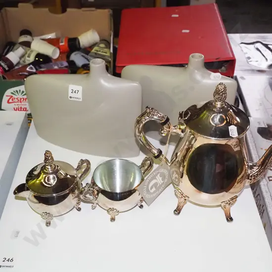 2 contemporary ceramic vases, coffee pot, cream & sugar